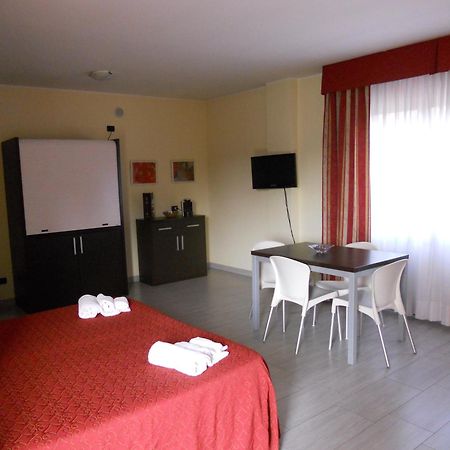 Residence San Prospero Garbagnate Milanese Pokoj fotografie